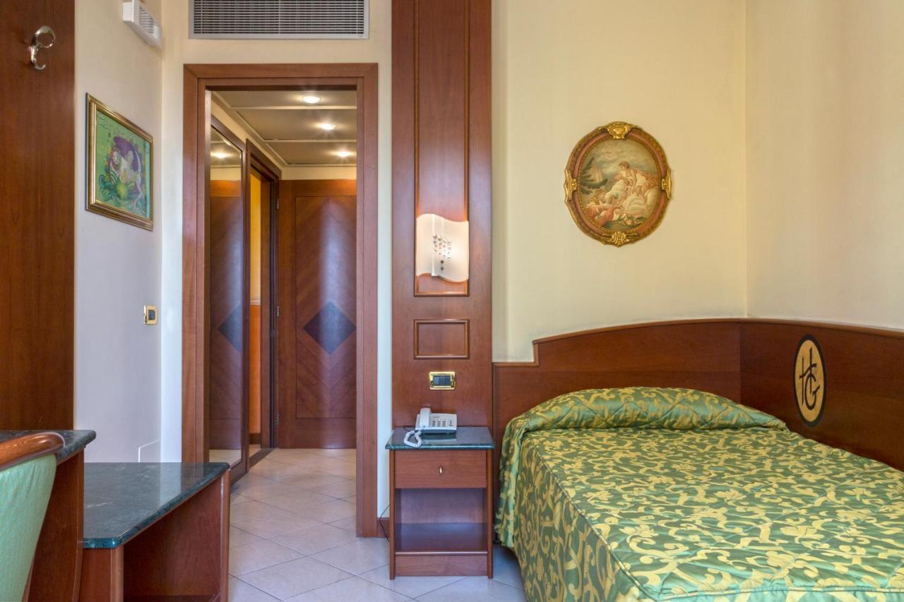 Hotel Garibaldi Milazzo Kültér fotó